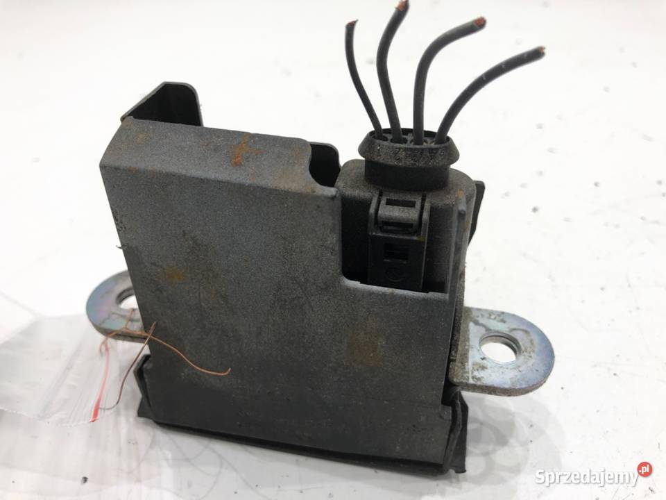 ZAMEK KLAPY TYŁ VW PASSAT B6 Hatchback Części samochodowe