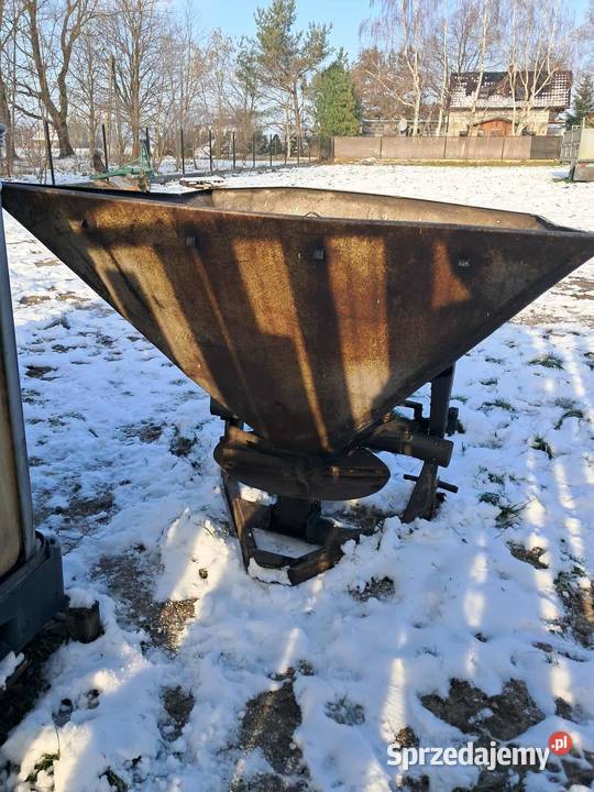 rozsiewacz nawozu duży Stryków