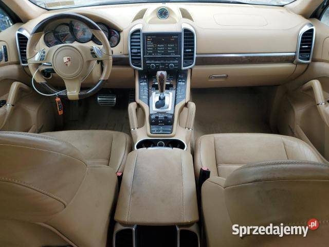 PORSCHE CAYENNE GTS produkcji 2014 z USA Motoryzacja