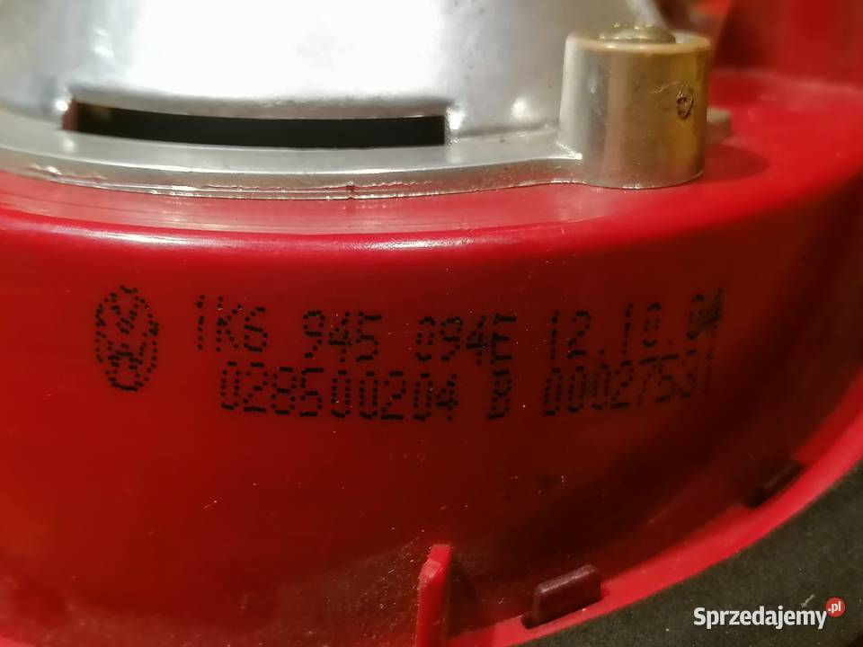 lampa tył lewa z klapy 28508004 VW Golf 5 Części samochodowe Piotrków Trybunalski sprzedam