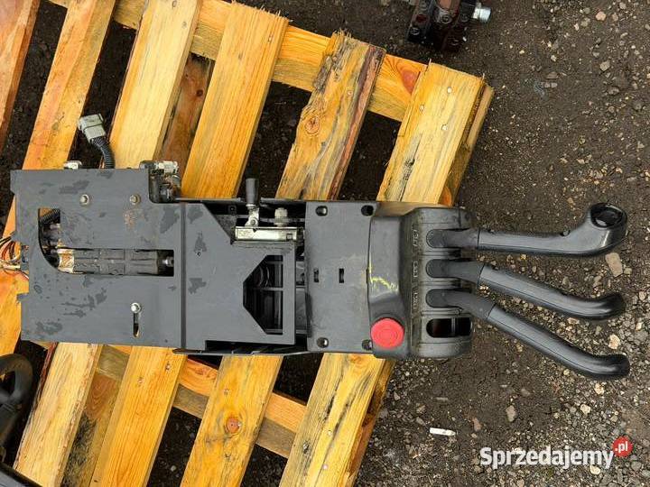 Rozdzielacz hydrauliczny trzysekcyjny HYSTER Układ kierowniczy Antonie sprzedam