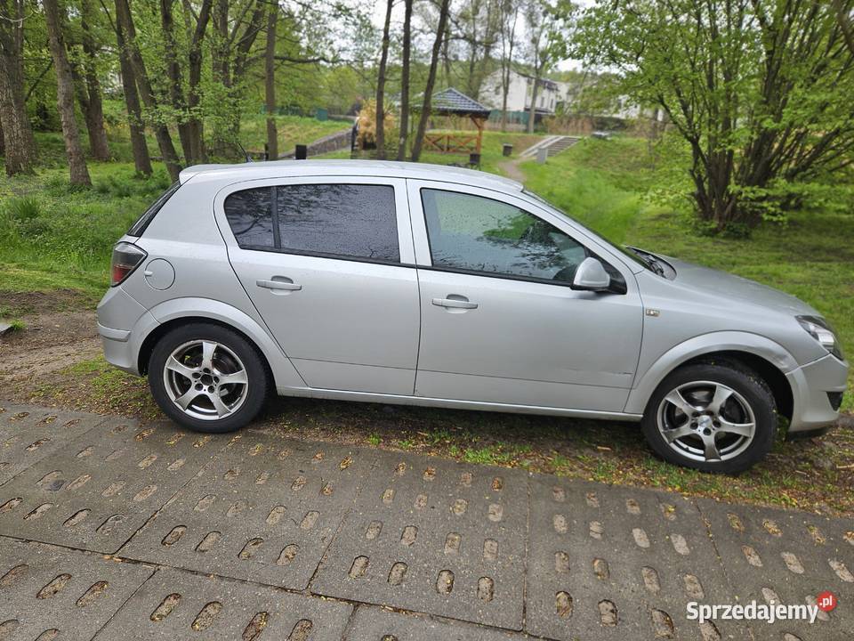 Asterka z gazem tania Rok produkcji 2011 Gdańsk