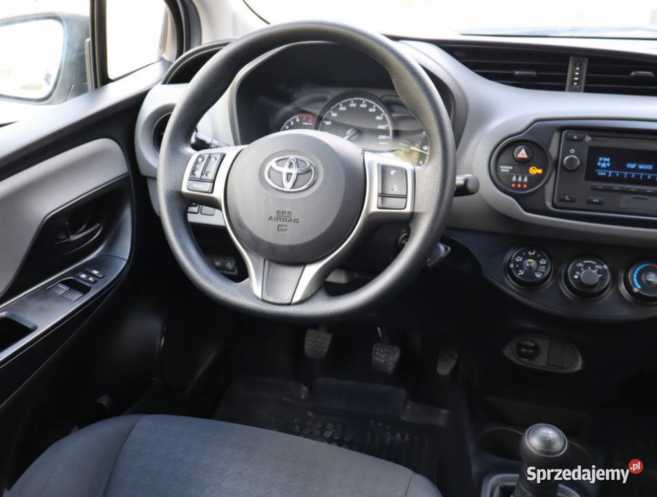 Toyota Yaris 10 VVTi benzyna Piaseczno sprzedam