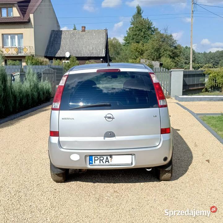 Opel Meriva a 16 Kuleje