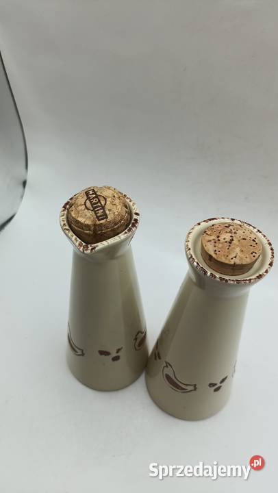 Dwa pojemniki butelki na ocet olej kury drób lubelskie Zamość