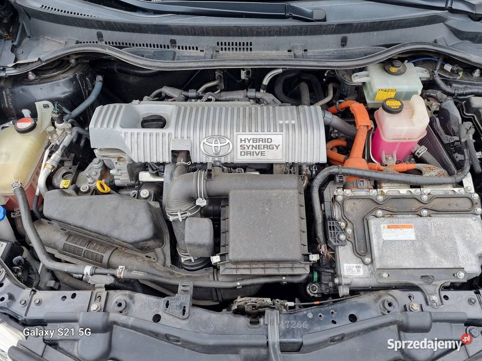 Toyota Auris II HYBRYDA 18 136 alufelgi Rok produkcji 2014 Płońsk sprzedam