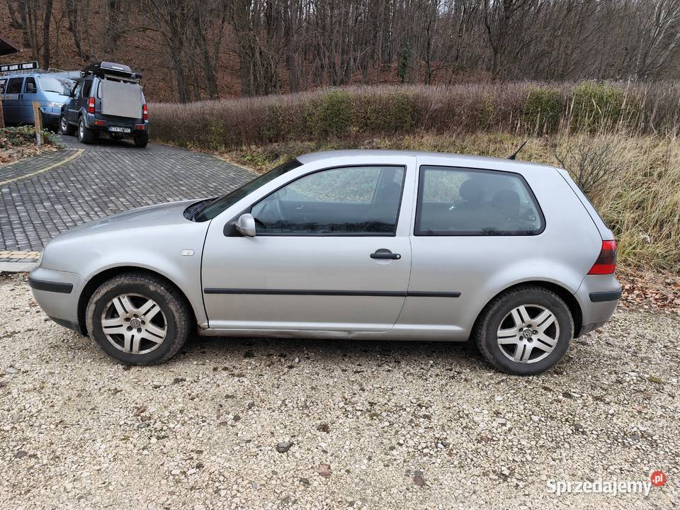VW golf IV 16 benzyna Stan Zakliczyn