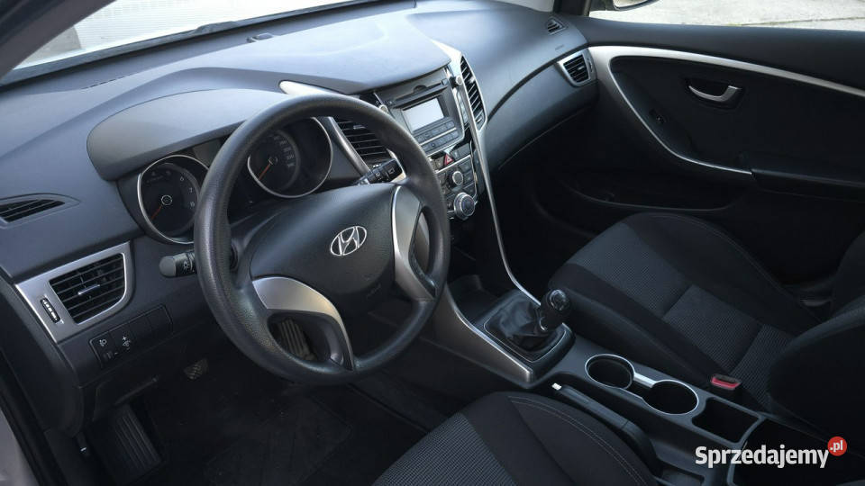 Hyundai i30 serwisowany faktura vat marża II srebrny Szczecin sprzedam