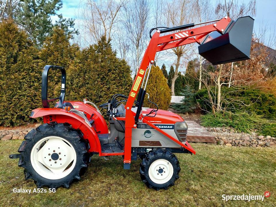 Traktorek Japoński Yanmar 24 4x4 Wspomaganie Góra