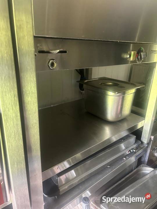 NIERDZEWNE WYPOSAŻENIE LOKALU GASTRONOMICZNEGO