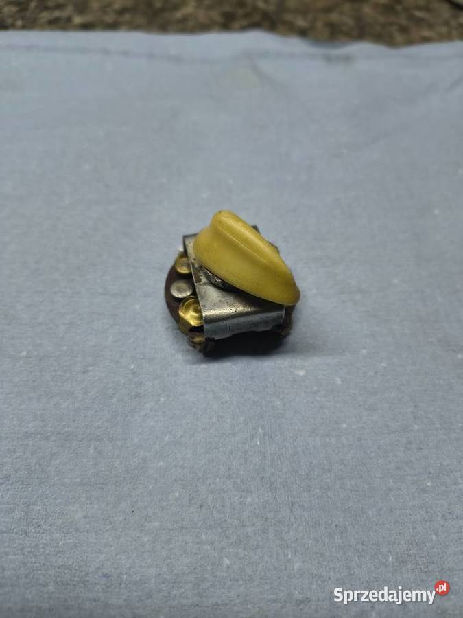 Stacyjka komar sztywniak 2320 żak Ryś