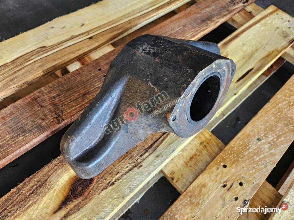 Podpora mostu FWD Massey Ferguson 8660 8730 Byków sprzedam