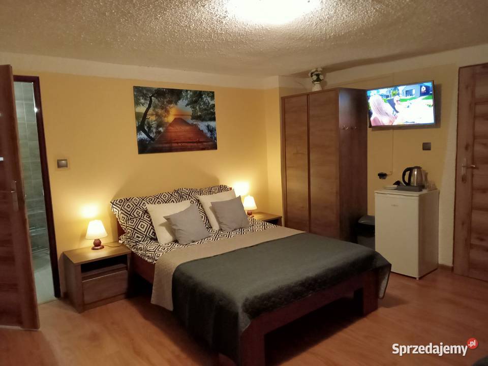 Mazury Noclegi jeziorem Domki i pokoje Jacuzzi Mrągowo