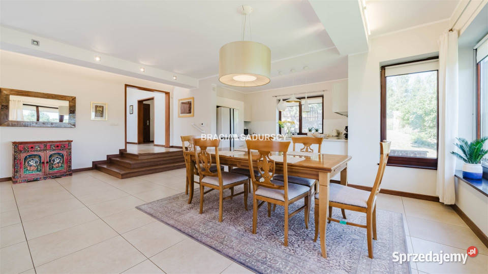 Dom wolnostojący Mogilany 300m2 Rok budowy 2000 małopolskie