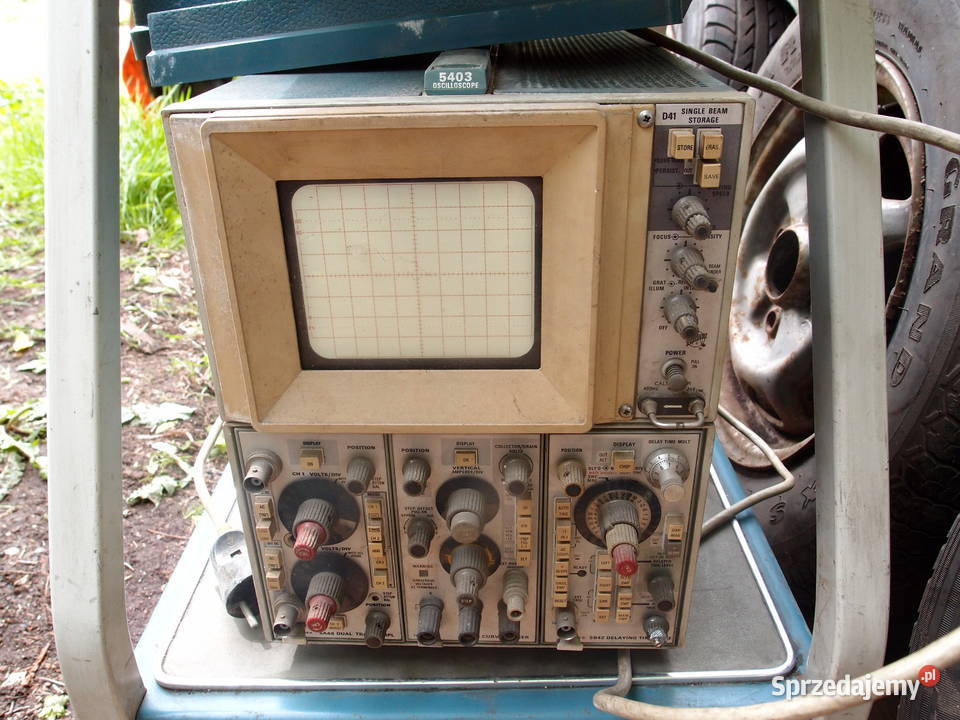 Oscyloskop Tektronix model DM43 466 z wózkiem łódzkie
