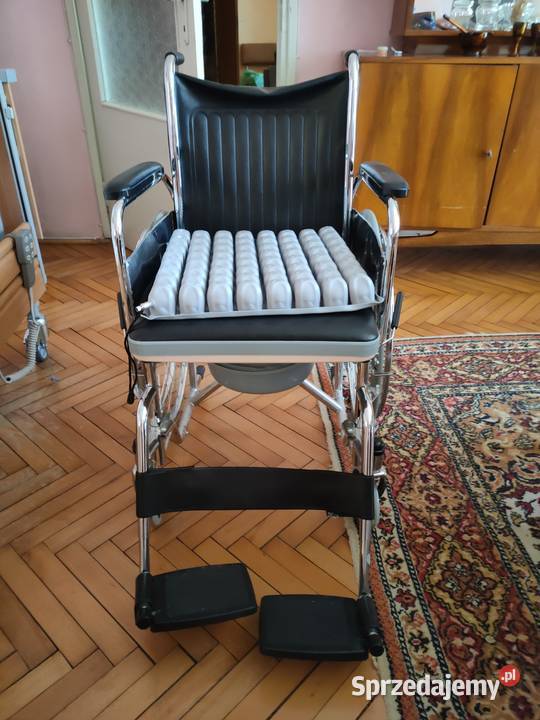 Wózek inwalidzki toaleta