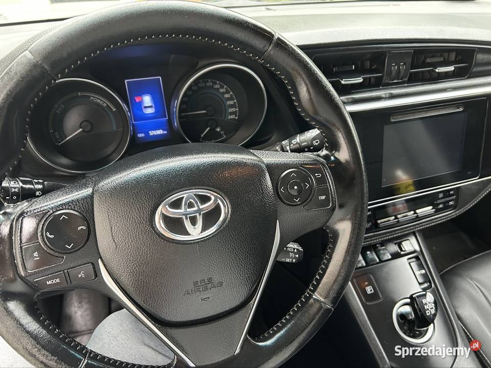 Toyota Auris 18 Hybrid kombi Comfort odtwarzacz DVD mazowieckie