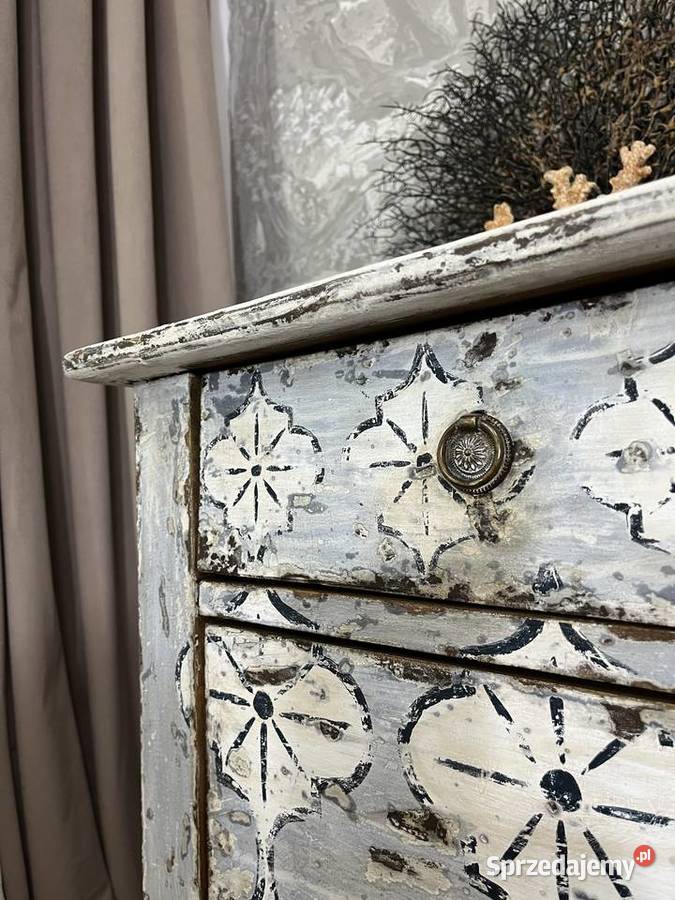 Komoda antyczną ręcznie malowana transport