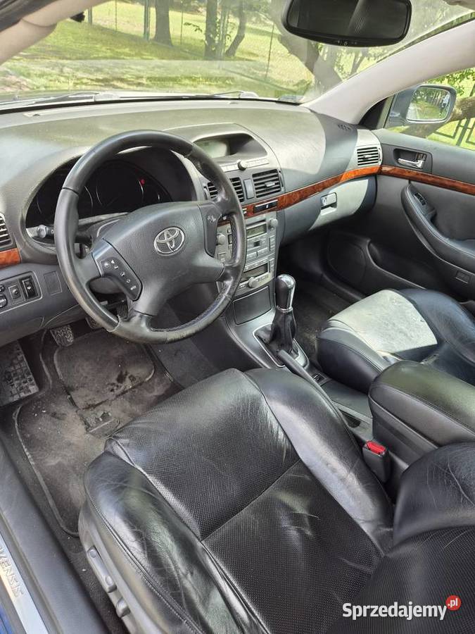 Toyota Avensis Salon Polska nowości w rodzinie Opole