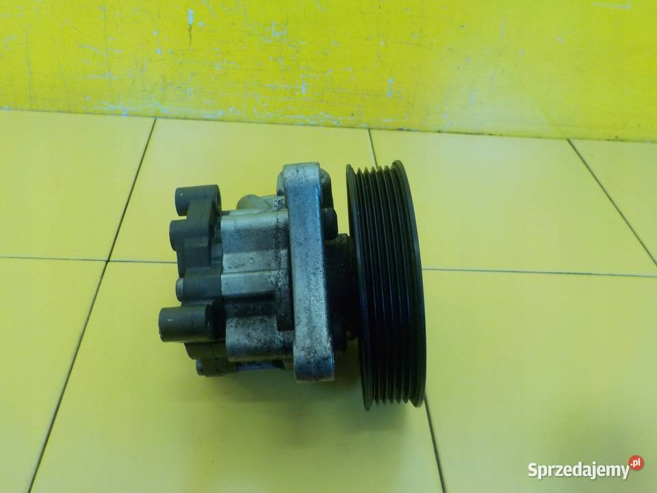 MERCEDES W204 18 CGI 11r 156 271820 pompa osobowe świętokrzyskie Suków