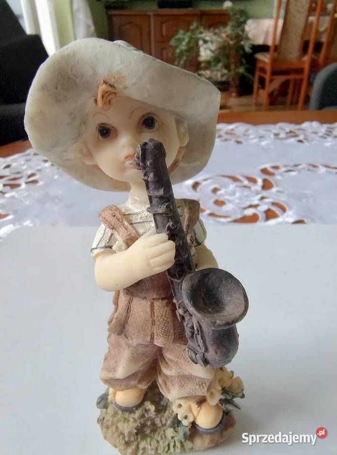 Figurka chłopca z saksofonem Figurki i rzeźby Żory