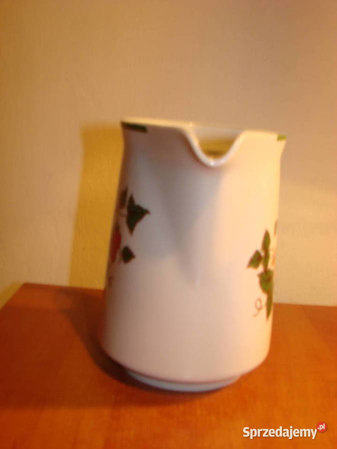 Truskawki dzbanek Lubiana PRL Pruszcz Gdański