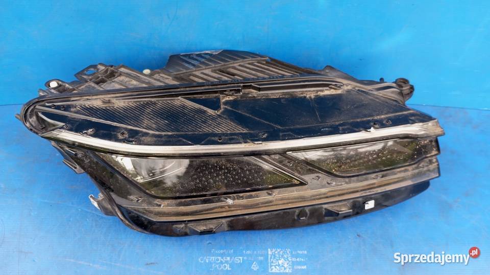 LAMPA PRAWY PRZÓD FULL LED EU 761941082A