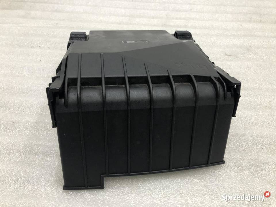 POKRYWA SKRZYNKI BEZPIECZNIKÓW AUDI TT