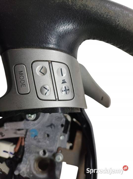 KIEROWNICA SKÓRZANA ŁOPATKI Toyota Auris I