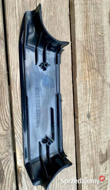 MercedesBenz W123 1982 Osłona słupka B czarna Łagiewniki