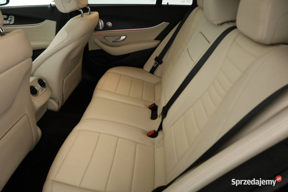 Mercedes E E 220 d 4MATIC światła LED Klasa E Piaseczno