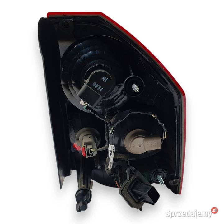 LAMPA LEWA Chrysler 300C SEDAN 20042007 tylna lubelskie sprzedam