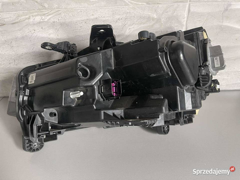 AUDI Q2 PRAWA LAMPA PRZÓD CAŁA ORYGINAŁ sprzedam