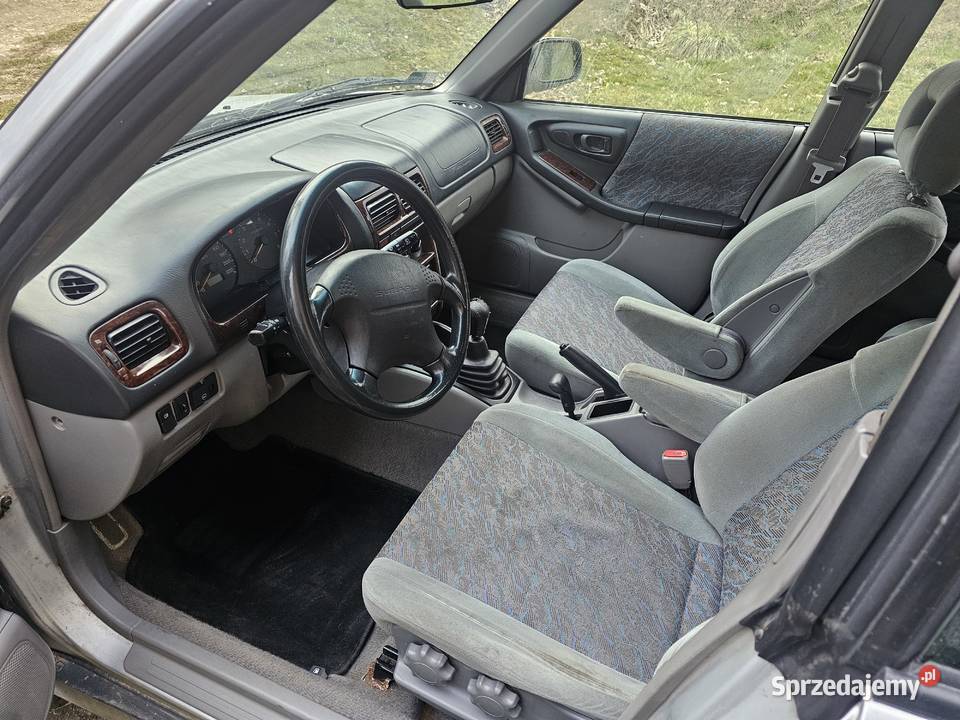 Subaru Forester SF 20 125 LPG hak długie opłaty relingi dachowe Długopole Dolne