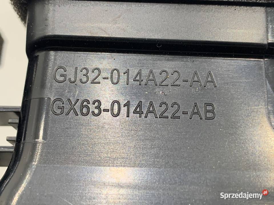 KRATKA NAWIEWU TYŁ JAGUAR FPACE GJ32014A22AA SUV