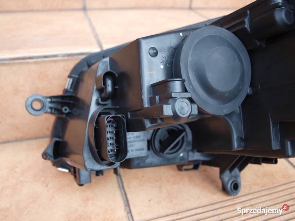 VW Touran I lampa prawa przód zwykła 2006 2010r Kalisz