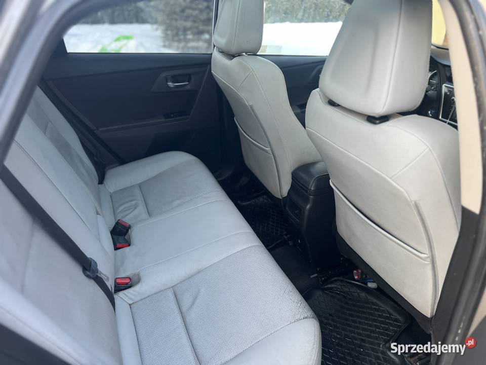 Toyota Auris 18 Hybrid Panoramiczny dach salon