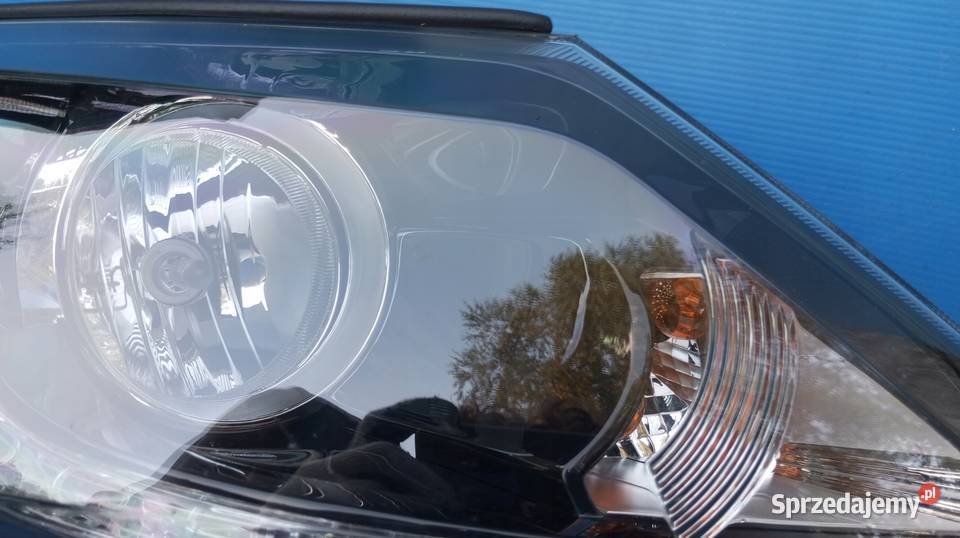 LAMPA PRAWY PRZÓD EU XENON LED KIA SPORTAGE III Nowy Tomyśl