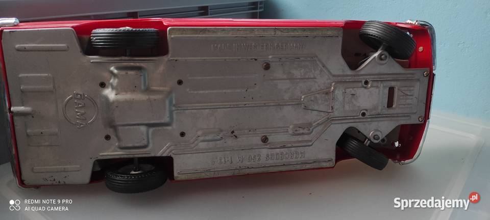 Mercedes 250 firmy Gama DDR PRL Gniezno