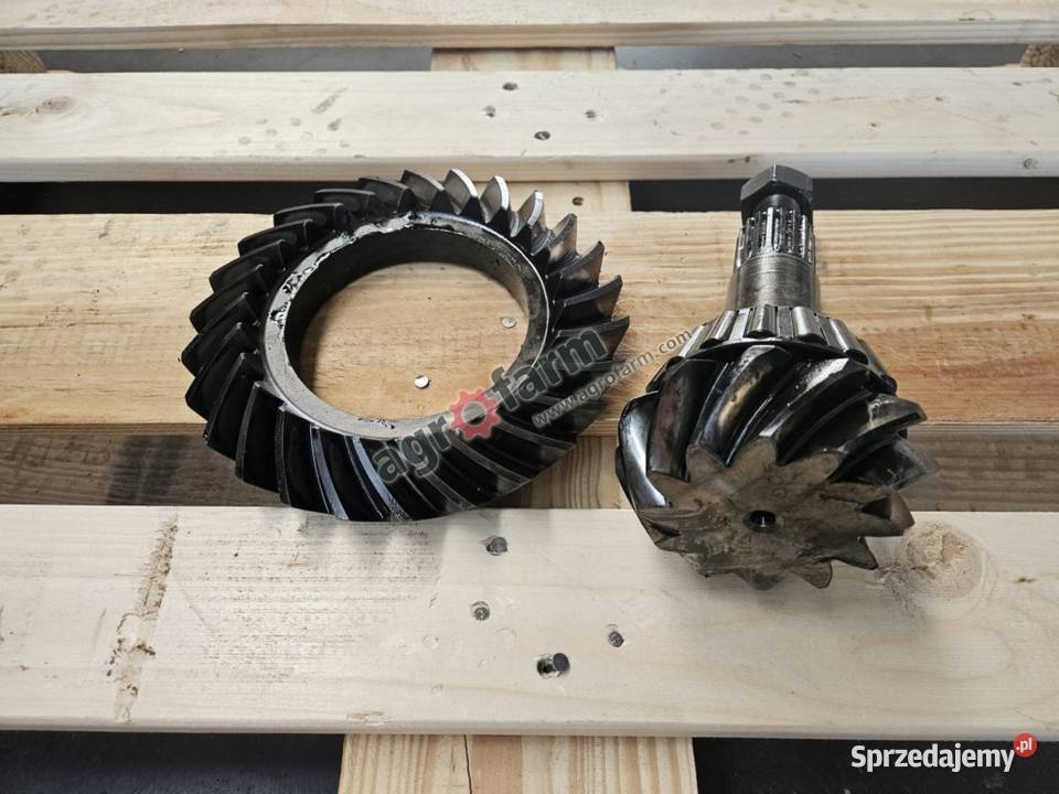 Wałek atakukoło Z12x26 DeutzFahr Agroxtra 617 Byków sprzedam