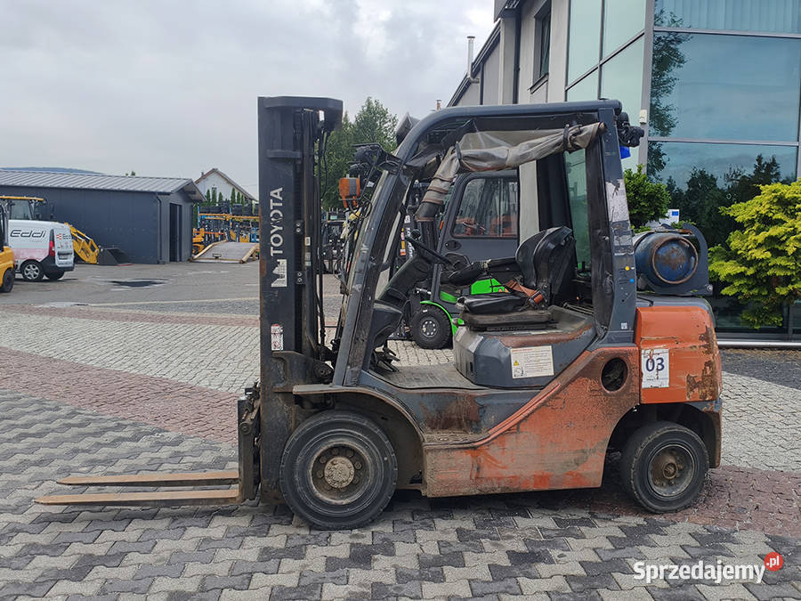 Wózek widłowy Toyota 028FGF25 25 t LPG triplex