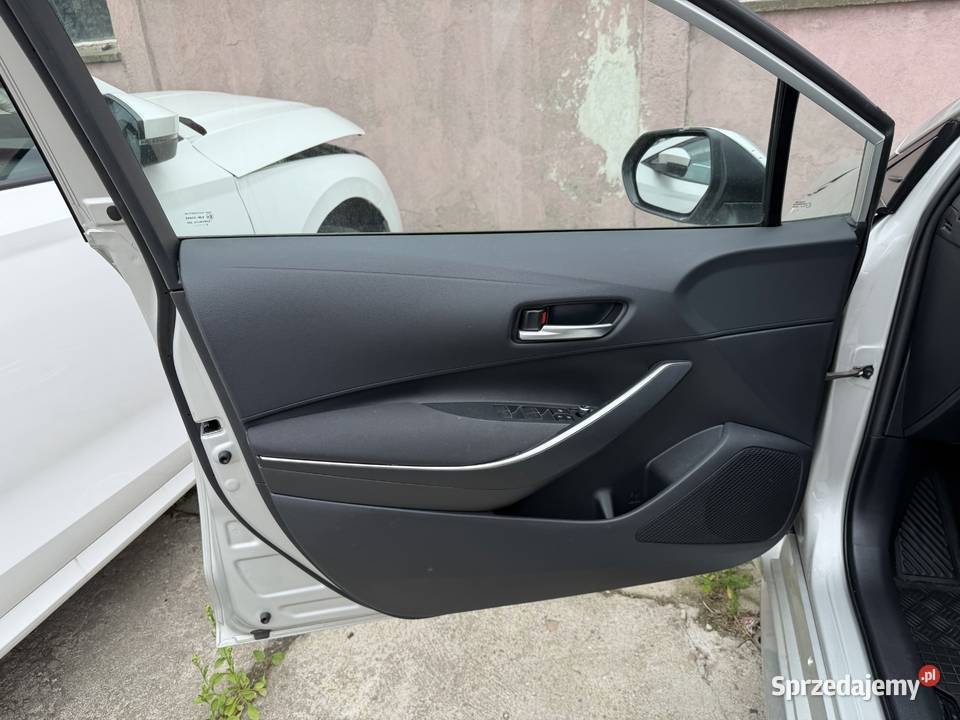 TOYOTA Corolla 18 Business HYBRID 2023r 230 opolskie Prudnik