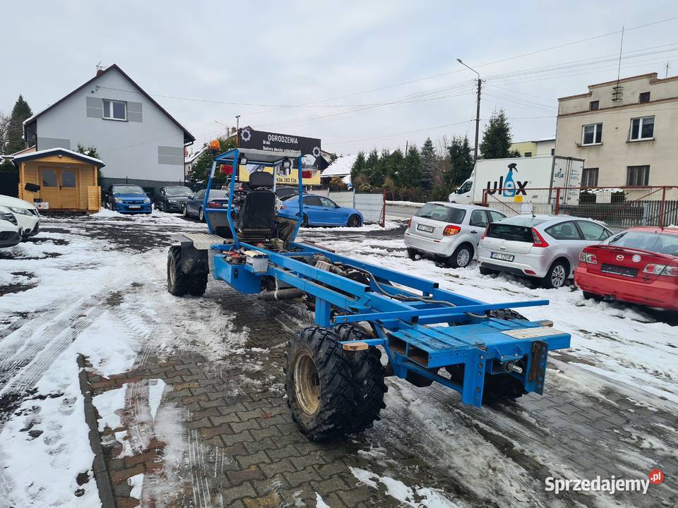PojazdMaszyna do wożenia drzewa z lasu 4x4 2 nie Bujaków