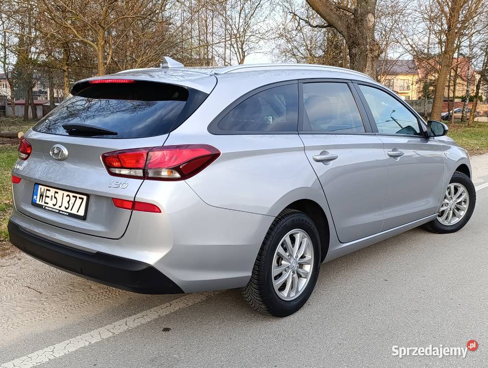 Hyundai i30 Salon 2022 15 benz 63 1500cm3 Wolbrom