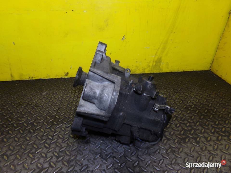 VW GOLF VII 12 TSI 15r skrzynia biegow 5 PTB osobowe