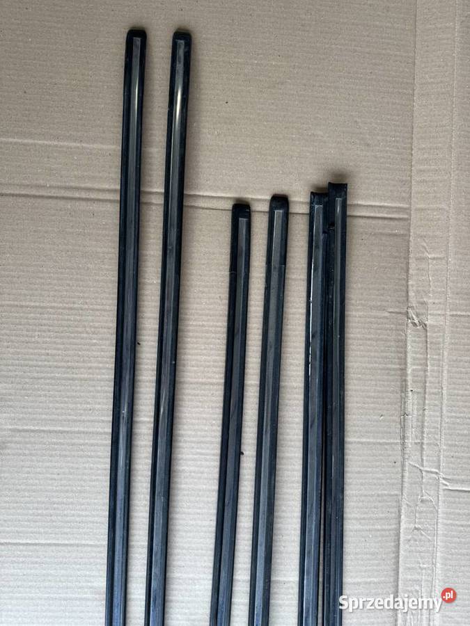 Golf mk1 listwy boczne 3d GL komplet osobowe Motoryzacja Konradówka