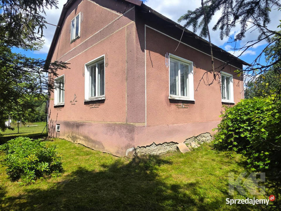 sprzedaży domu wolnostojącego 62m2 Zagórz Rok budowy 1965
