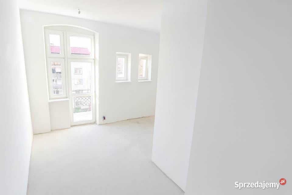 Wyremontowana słoneczna kawalerka z balkonem w Słupsk