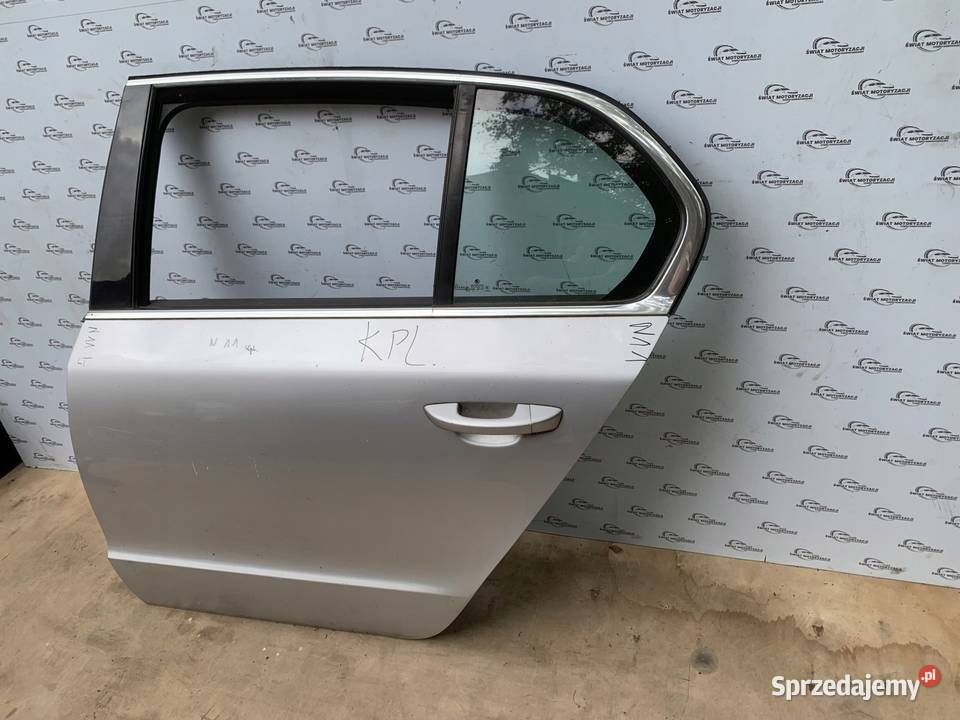 SKODA SUPERB II 10r drzwi lewe tył Kielce sprzedam
