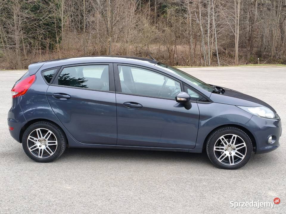 Ford Fiesta Mk7 14 TDCI manual niski przebieg centralny zamek podkarpackie Nozdrzec